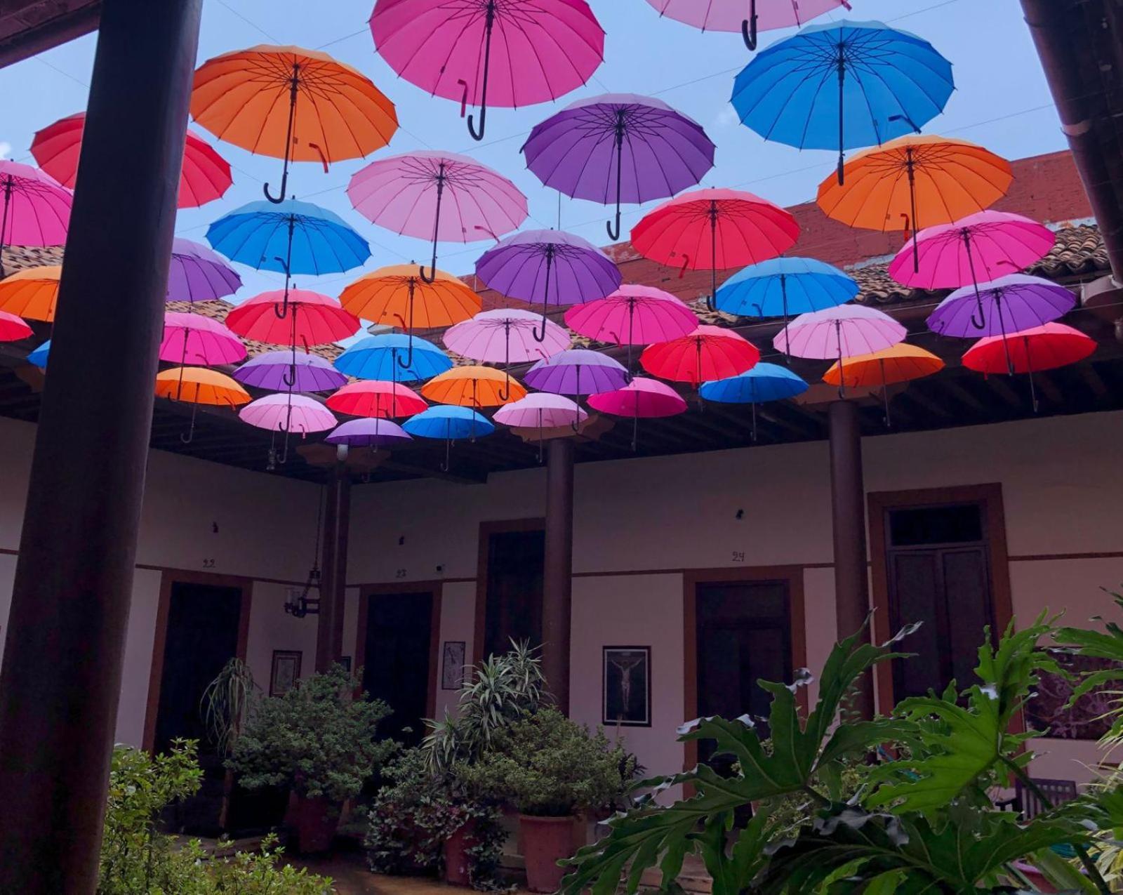 Hotel Villa De Flores Uruapan  エクステリア 写真