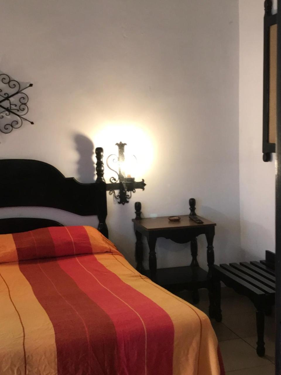 Hotel Villa De Flores Uruapan  エクステリア 写真