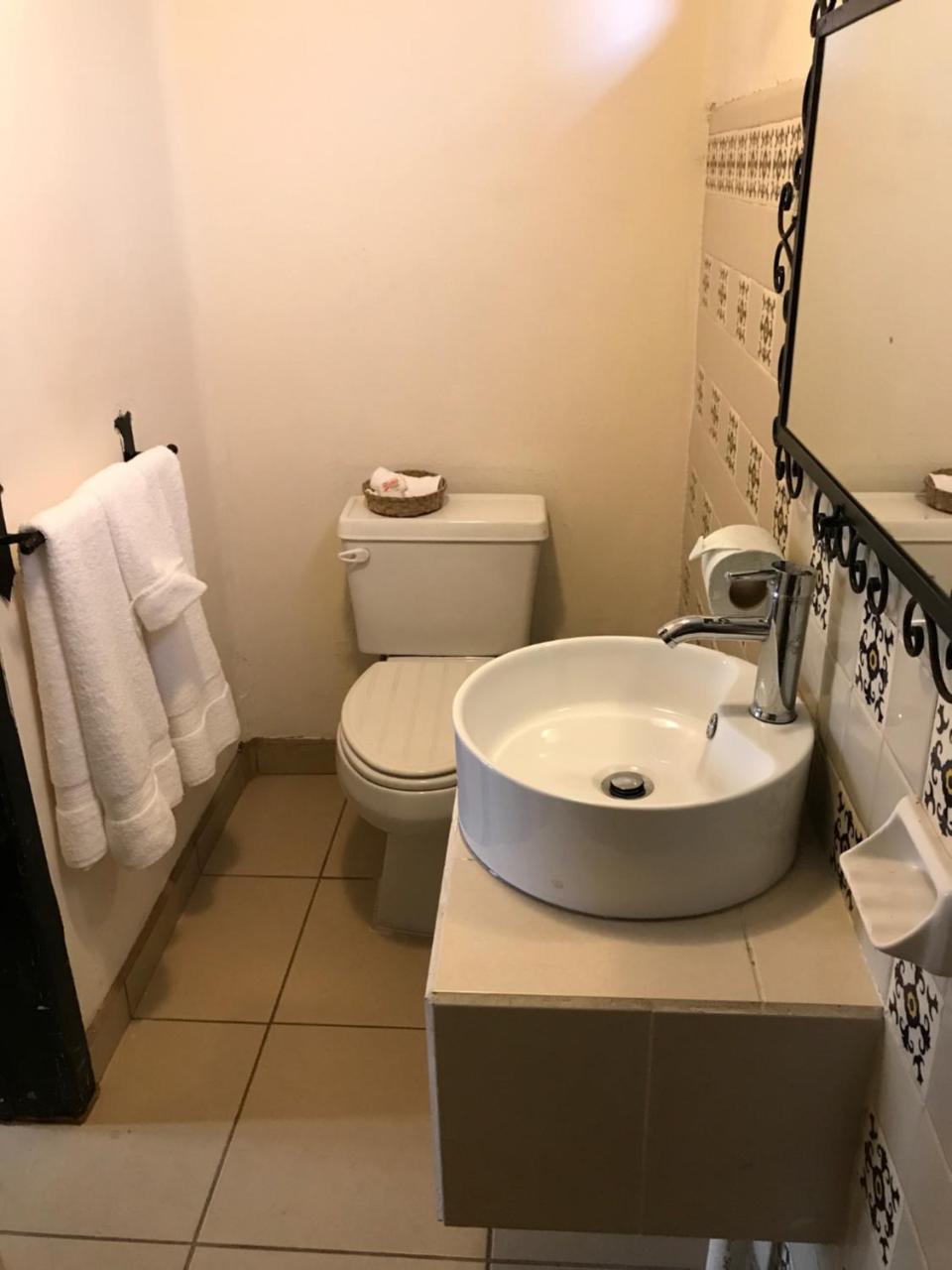 Hotel Villa De Flores Uruapan  エクステリア 写真