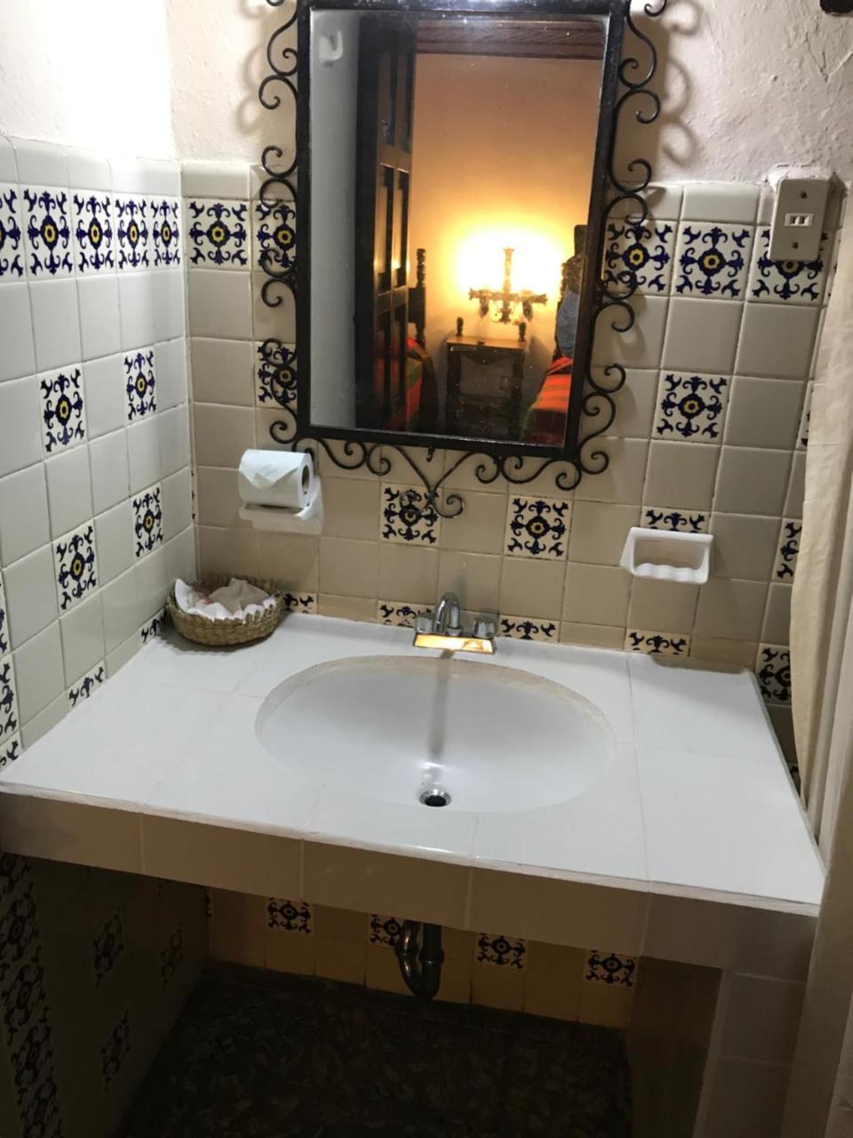 Hotel Villa De Flores Uruapan  エクステリア 写真