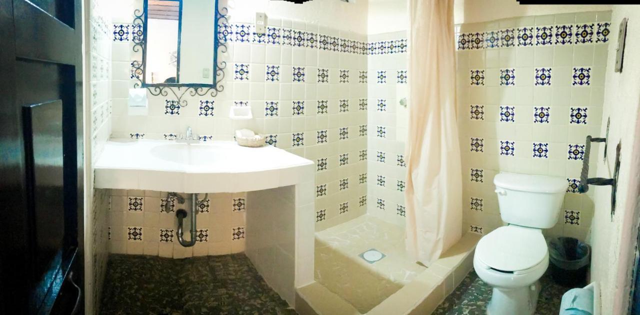 Hotel Villa De Flores Uruapan  エクステリア 写真