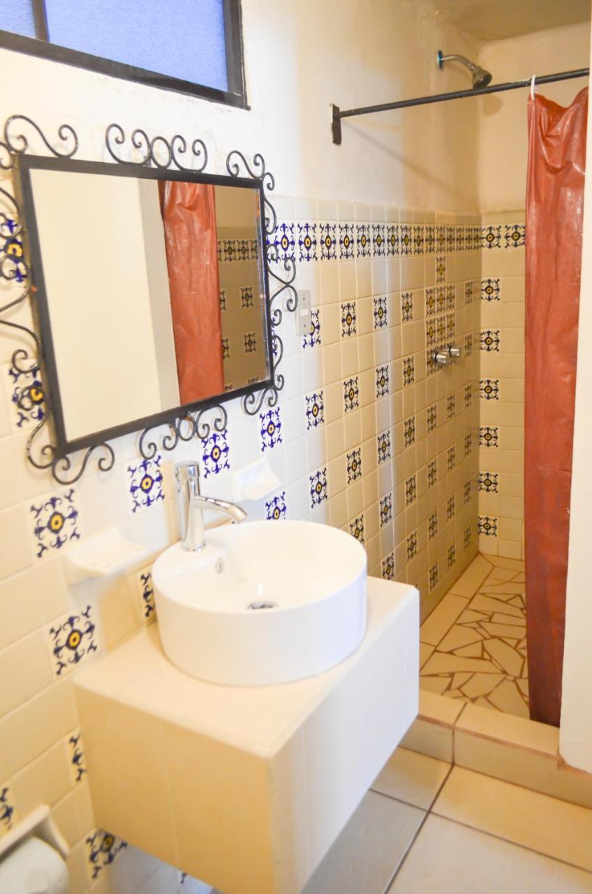 Hotel Villa De Flores Uruapan  エクステリア 写真