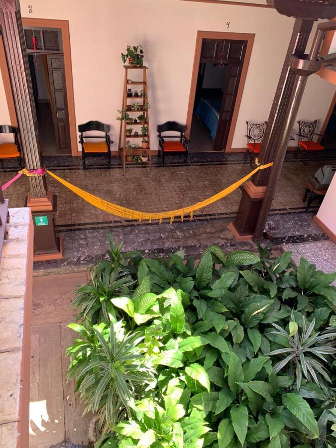 Hotel Villa De Flores Uruapan  エクステリア 写真